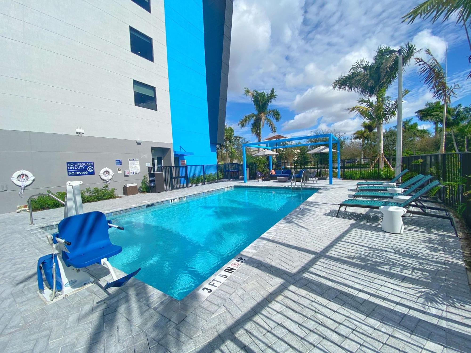 Tru By Hilton Miramar酒店 外观 照片